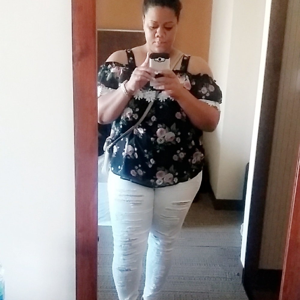 🌺 Meet your Posher, Agesha